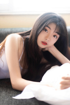 裸露双乳挤奶无遮掩裸体的动态图